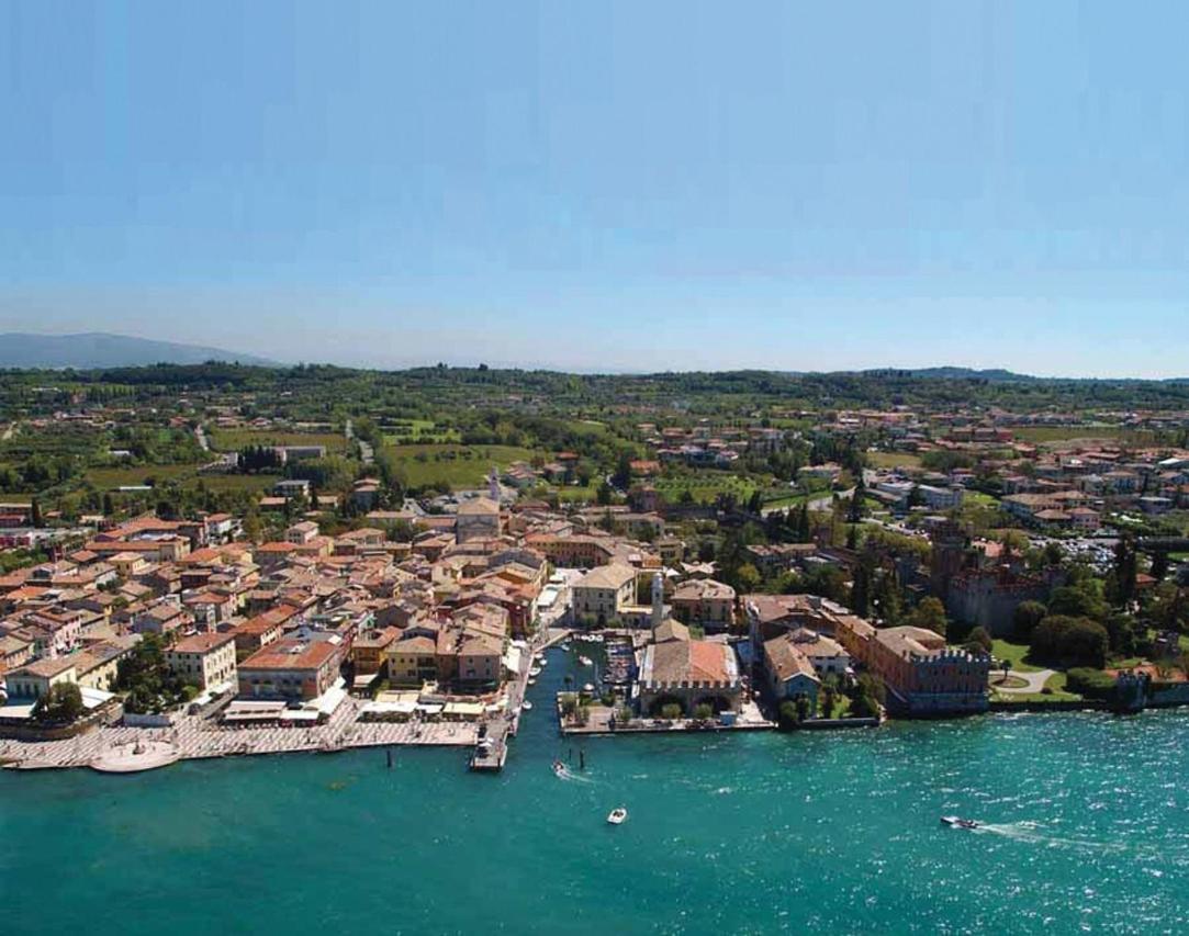 Lagoon Apartments Lazise Exterior photo